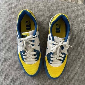 Used Air Max “Whit academy blue” size 8 men’s/9.5 women’s